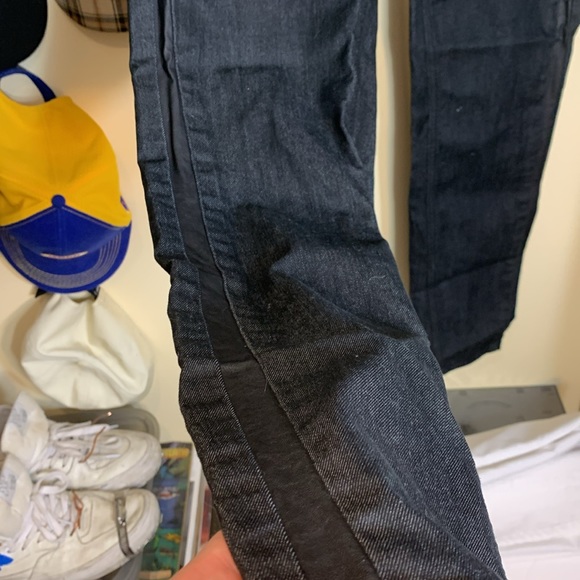 Blank NYC Woman’s 30W Black Jeans w/ Faux Leather Trim - Picture 14 of 14